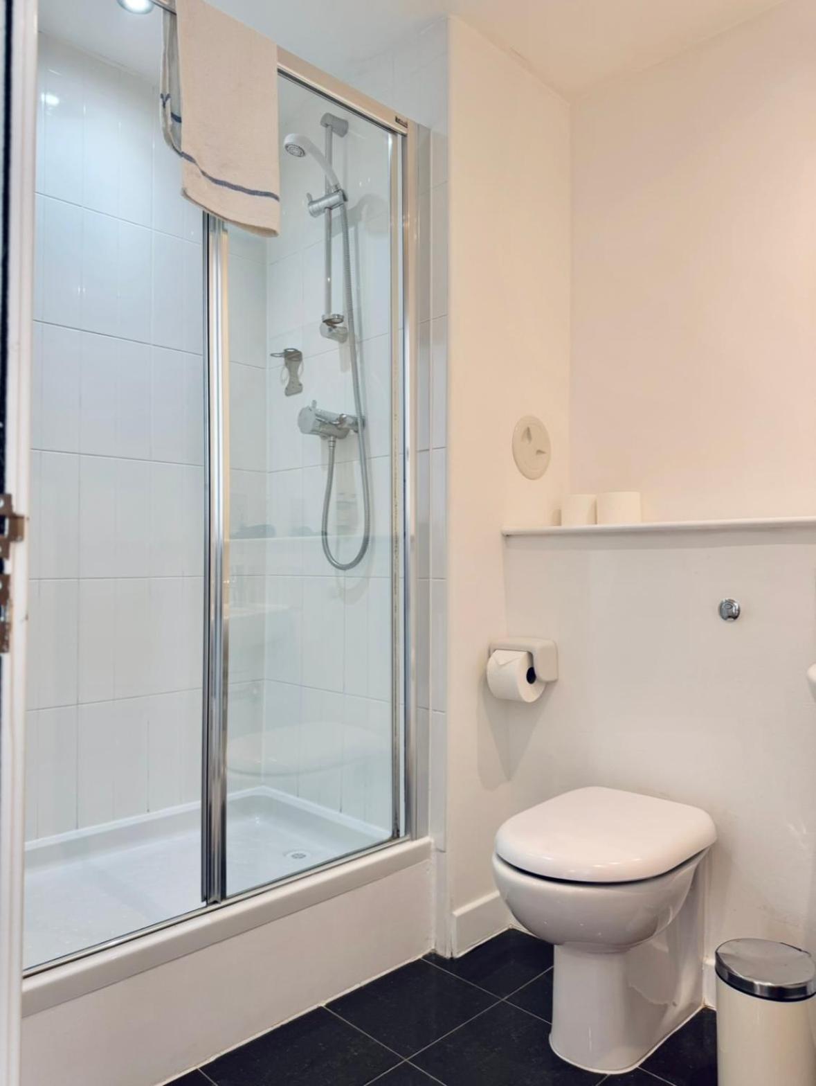 Modern Two Bedroom Apartments Edimburgo Exterior foto