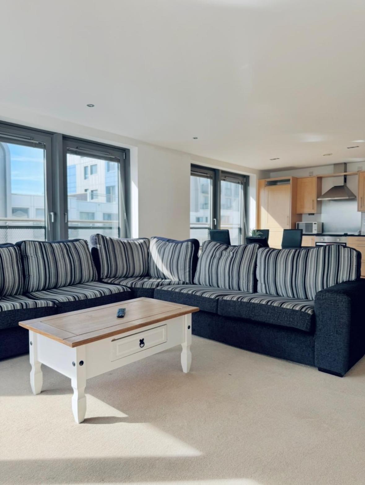 Modern Two Bedroom Apartments Edimburgo Exterior foto